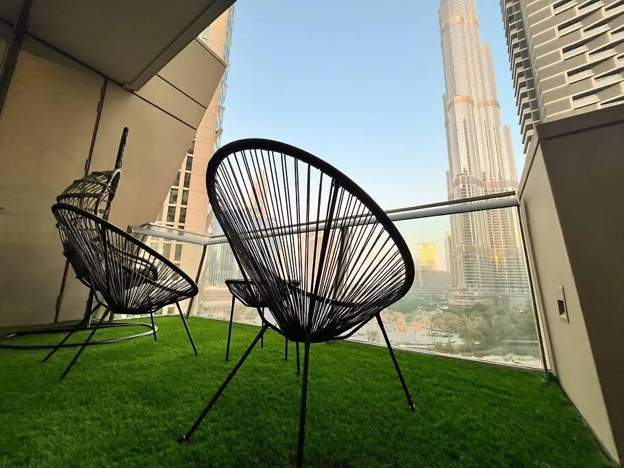 Lejlighed Magnificent 2 Bedroom With Stunning Burj Khalifa View Dubai