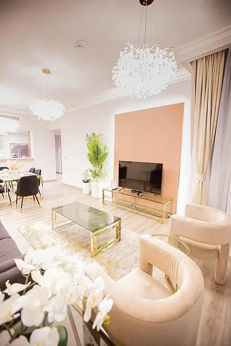 Magnificent 2 Bedroom With Stunning Burj Khalifa View Dubai